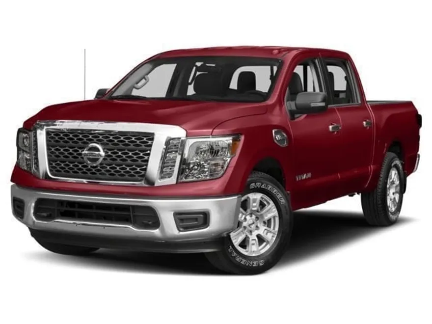 2017 Nissan Titan PRO-4X photo 1