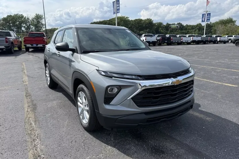 2026 Chevrolet Trailblazer LS photo 1