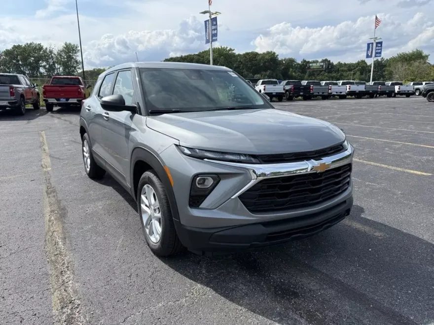 2026 Chevrolet Trailblazer LS photo 1
