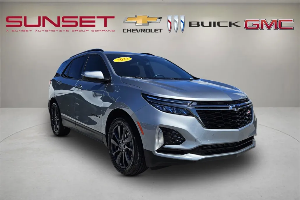 2023 Chevrolet Equinox RS photo 1