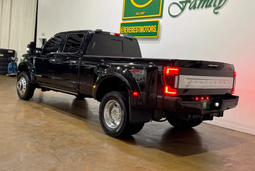 2020 Ford F-450 Platinum photo 1