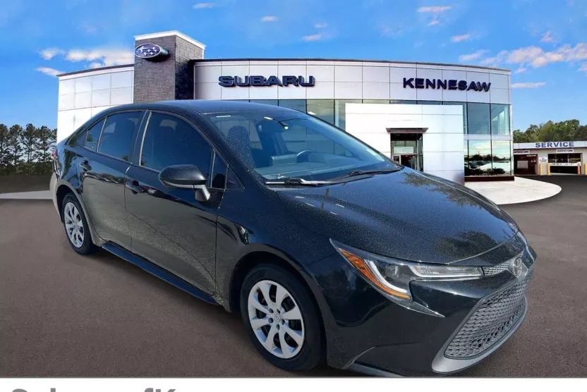 2022 Toyota Corolla LE photo 1