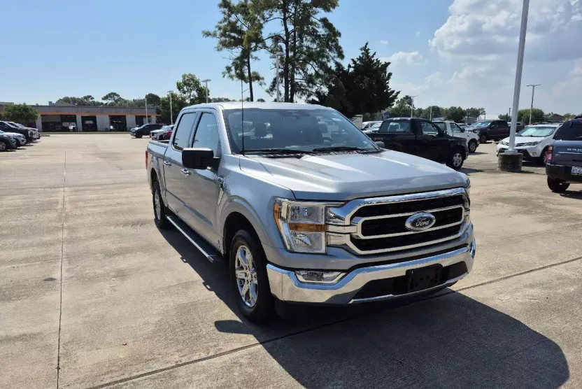 2023 Ford F-150 XLT photo 1