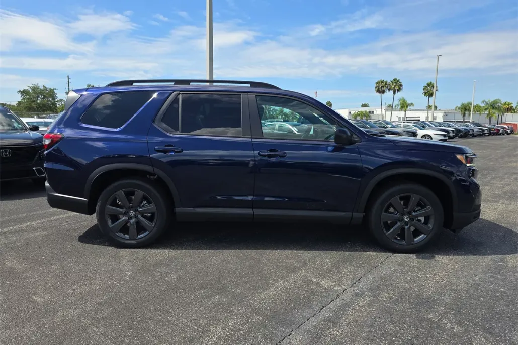 2025 Honda Pilot Sport photo 1