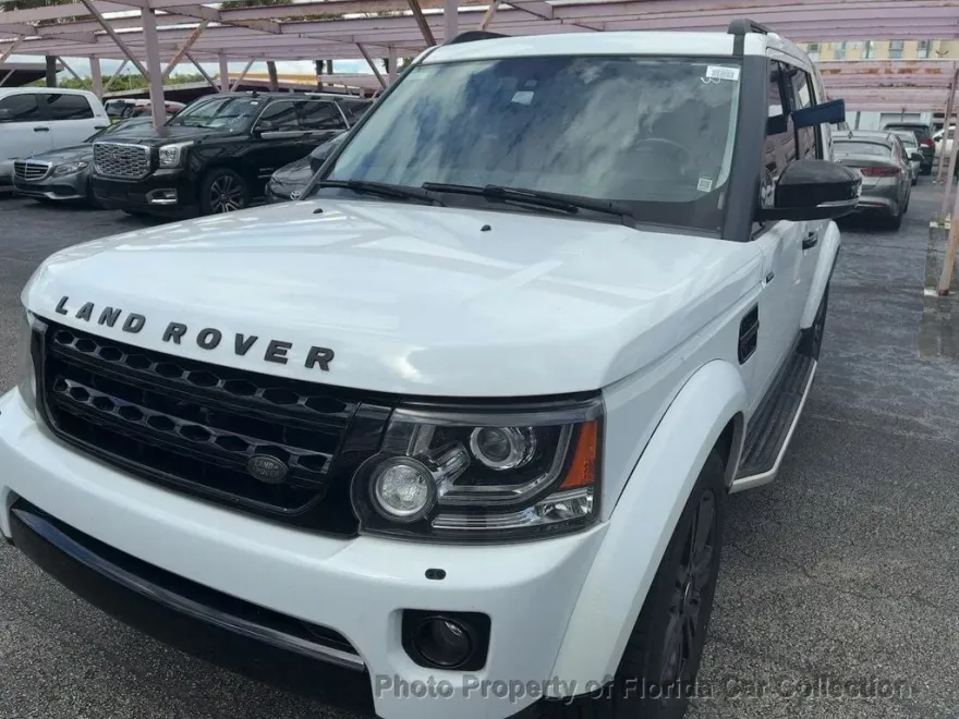 2016 Land Rover LR4 HSE photo 1