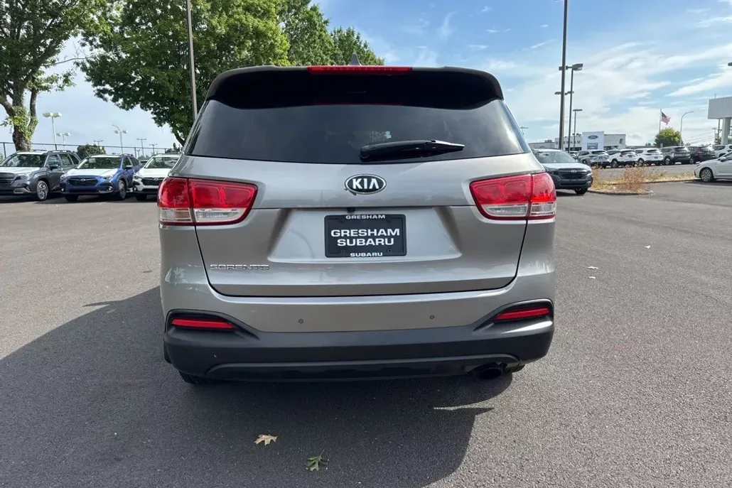 2018 Kia Sorento LX photo 1