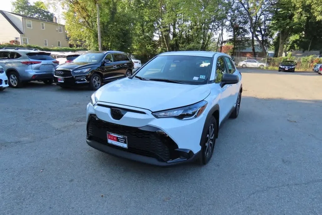 2024 Toyota Corolla Cross Hybrid S photo 1