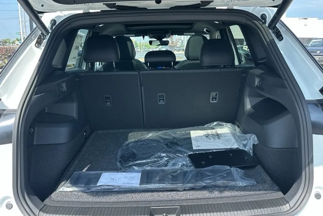 2025 Volkswagen Tiguan SE R-Line Black photo 1