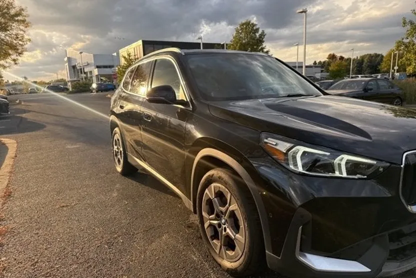 2023 Bmw X1 XDrive28i photo 1