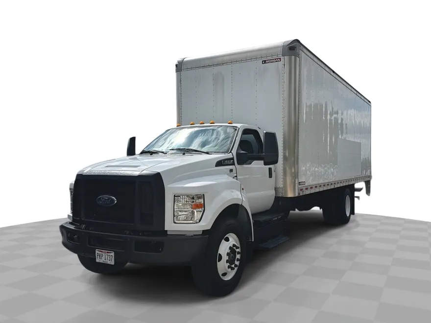 2017 Ford F-650 SuperCab photo 1