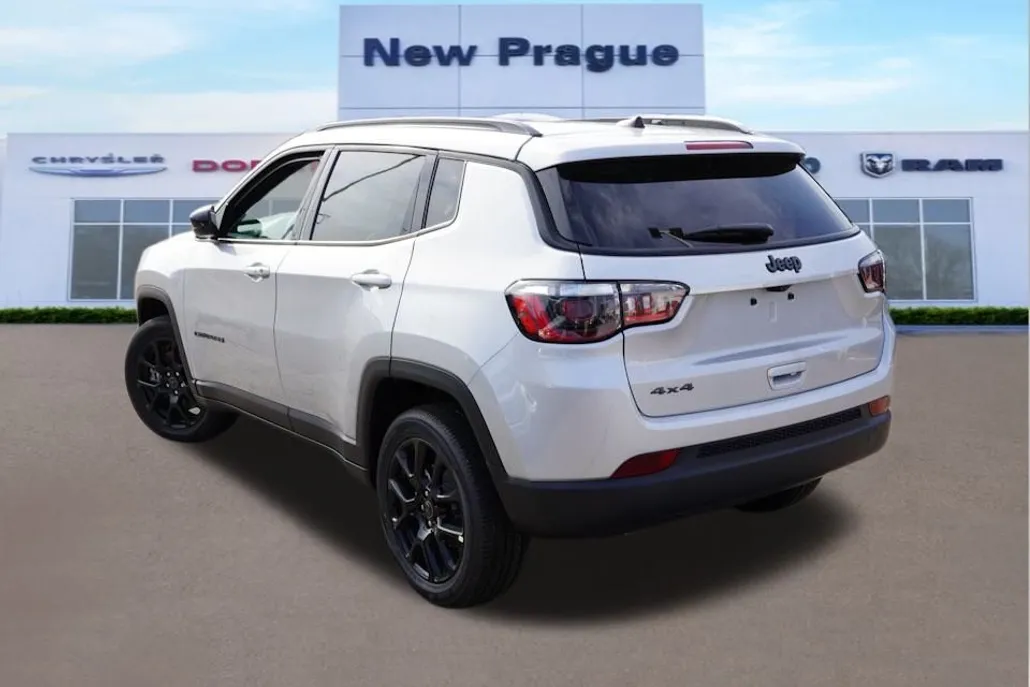 2025 Jeep Compass Latitude photo 1