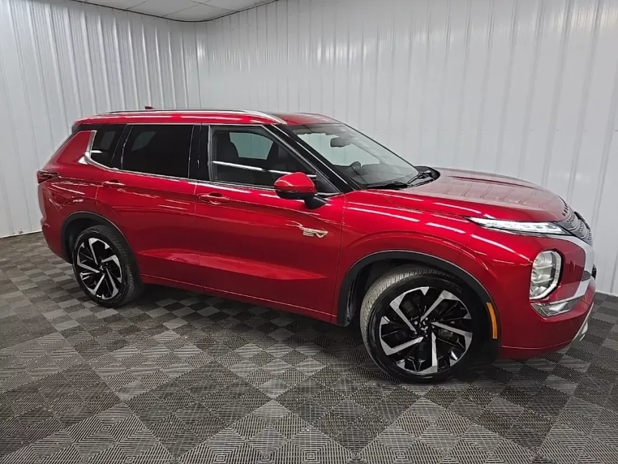 2023 Mitsubishi Outlander PHEV SEL photo 1