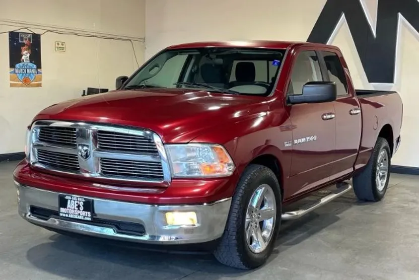 2011 Ram 1500 SLT photo 1