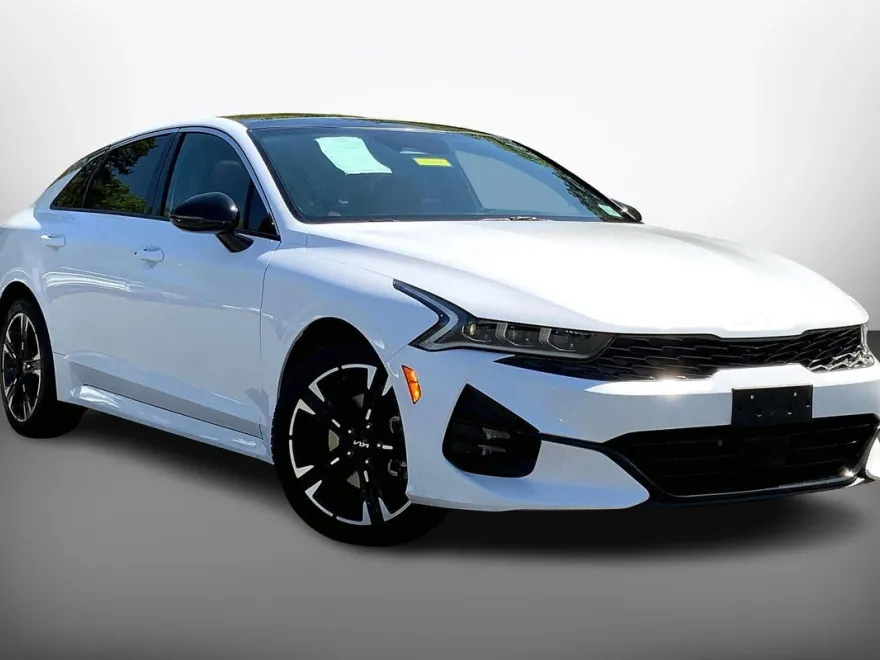 2024 Kia K5 GT-Line photo 1