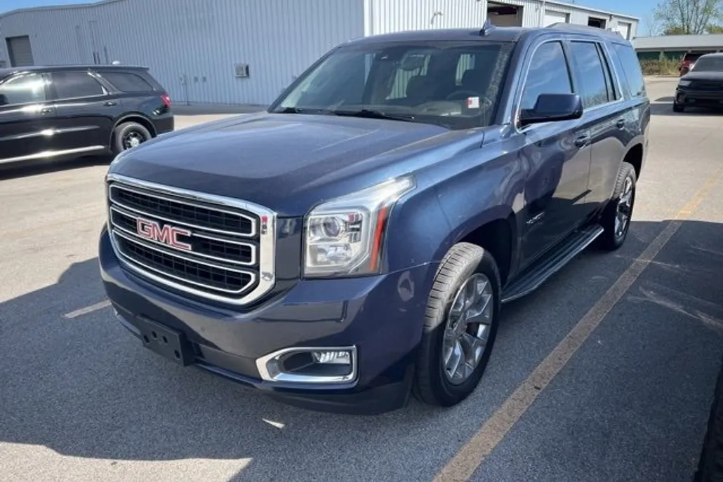2017 Gmc Yukon SLT photo 1