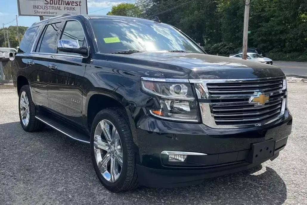 2019 Chevrolet Tahoe Premier photo 1