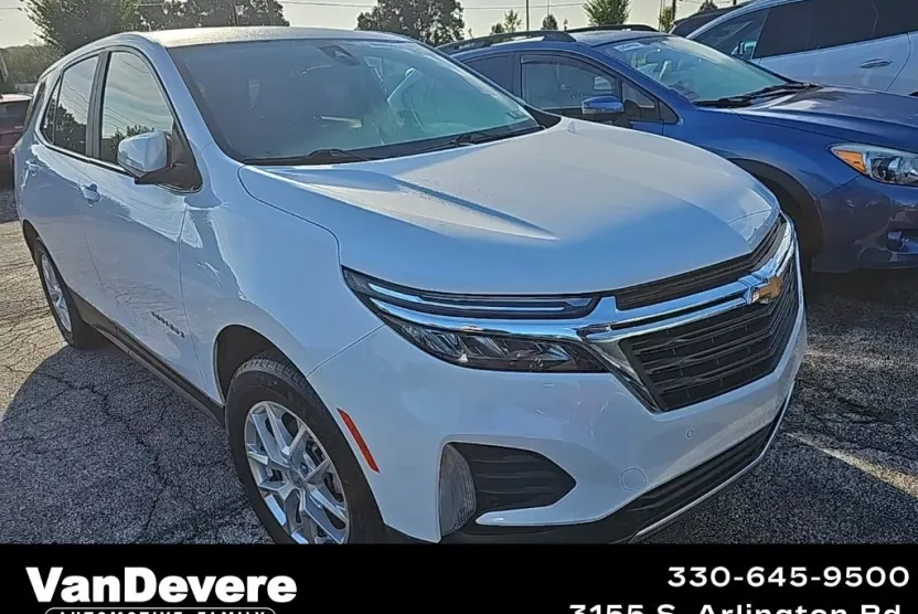 2022 Chevrolet Equinox LT photo 1