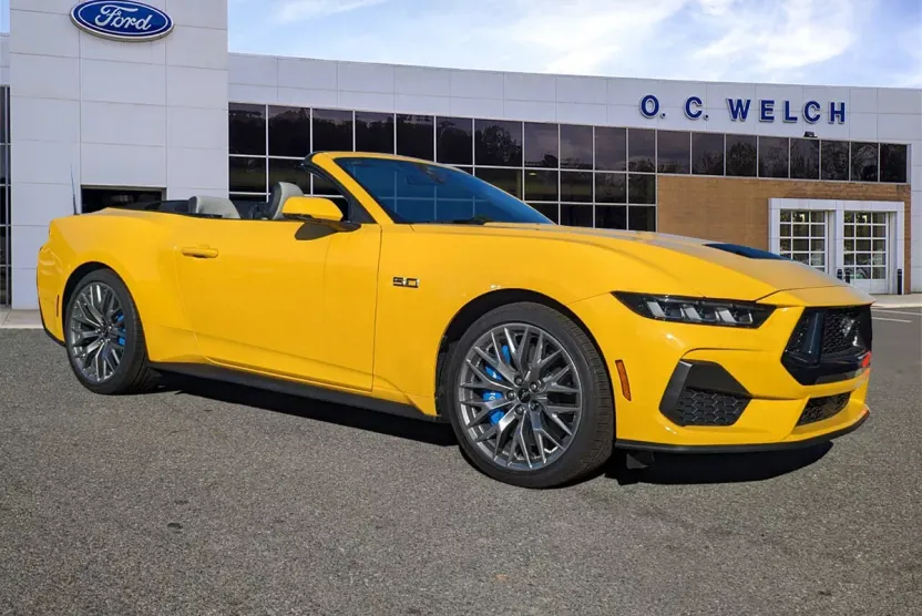 2024 Ford Mustang GT Premium Convertible photo 1