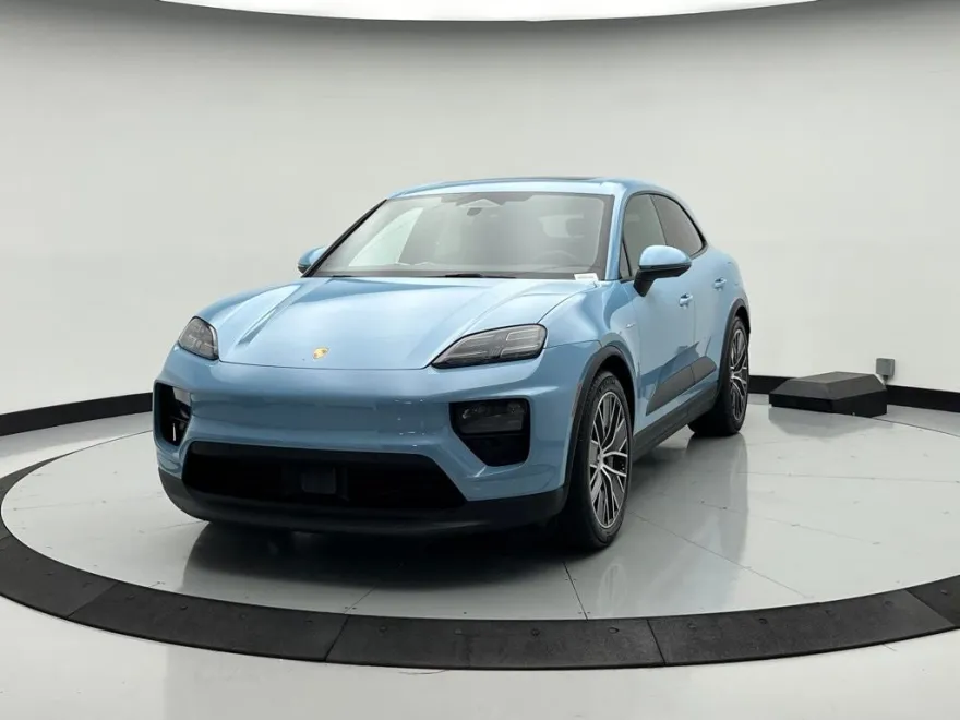 2025 Porsche Macan 4 Electric photo 1