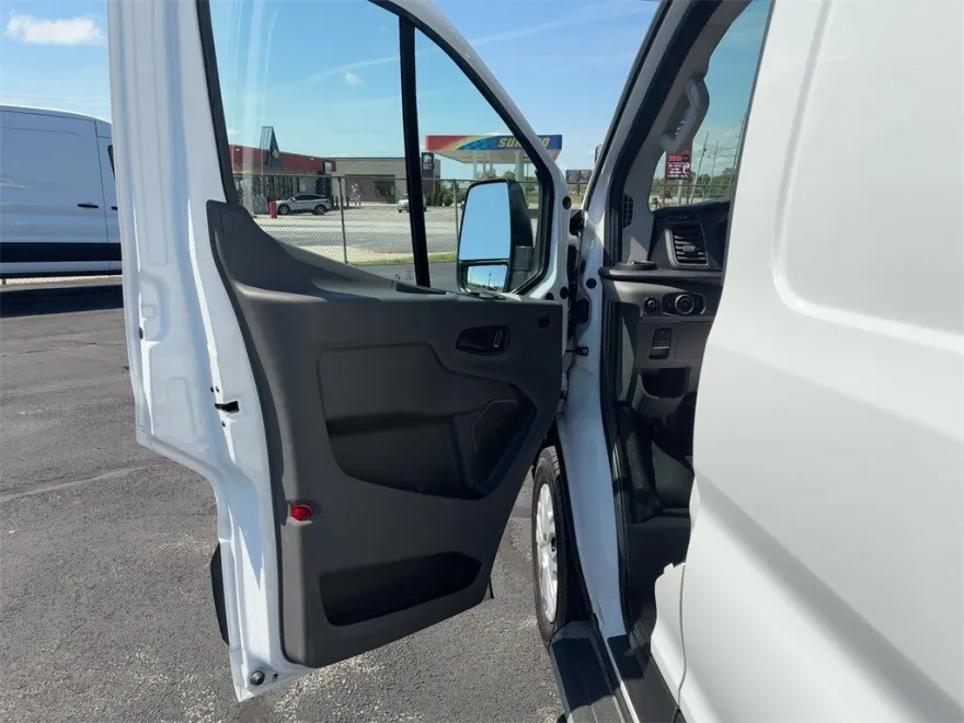 2023 Ford Transit photo 1
