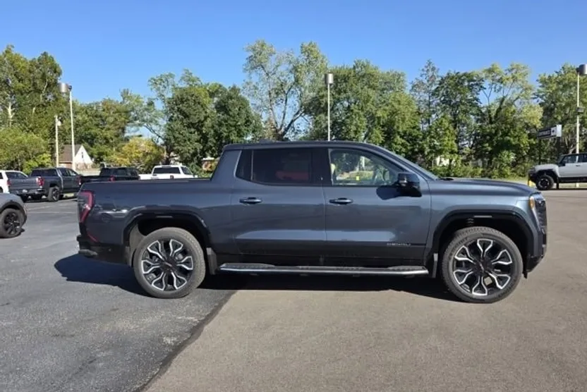 2026 Gmc Sierra EV Denali photo 1