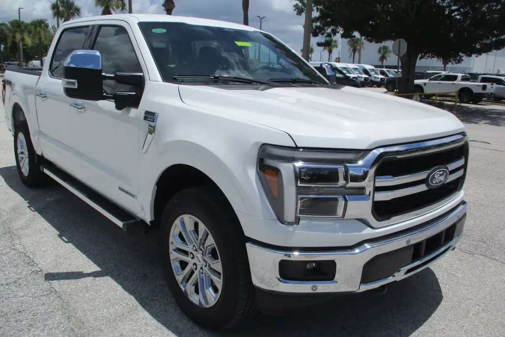2025 Ford F-150 Lariat photo 1