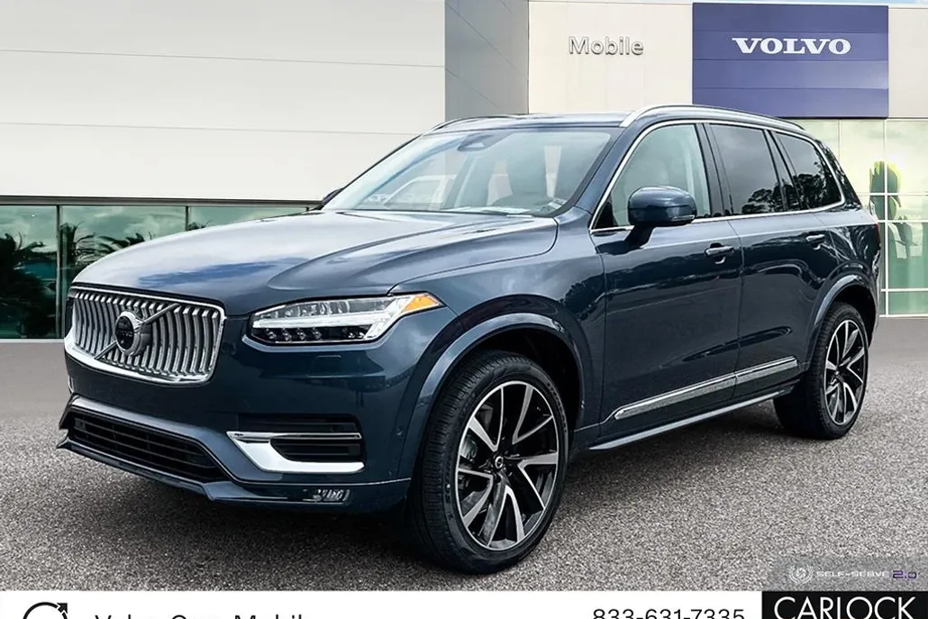 2023 Volvo XC90 AWD Plus photo 1