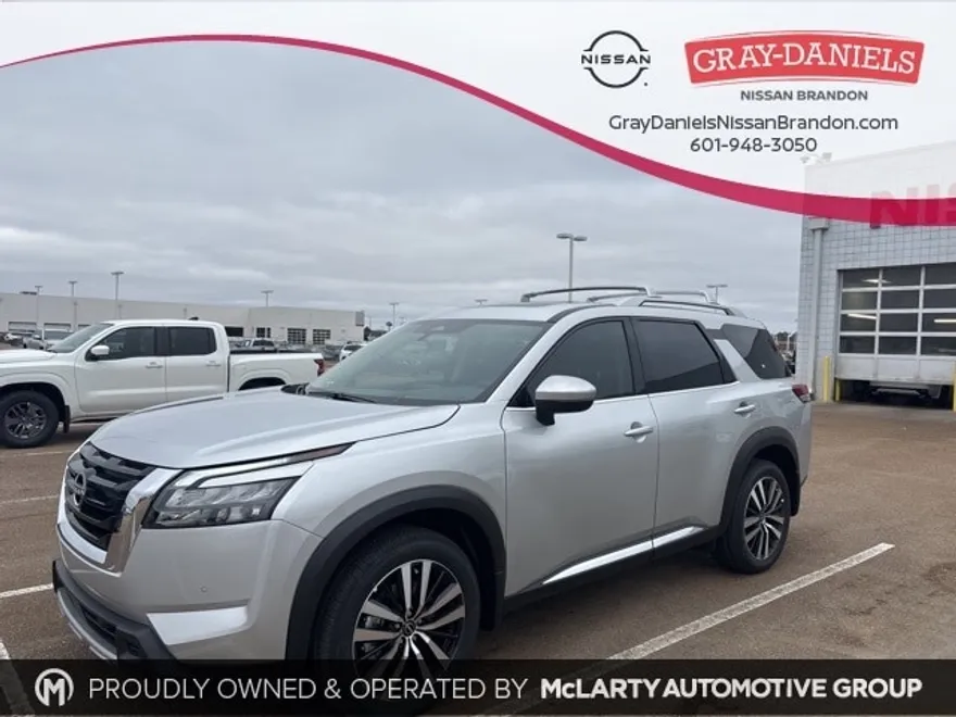 2025 Nissan Pathfinder Platinum photo 1