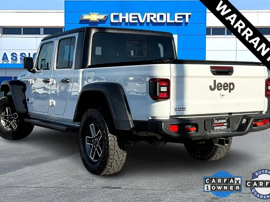 2024 Jeep Gladiator Mojave photo 1