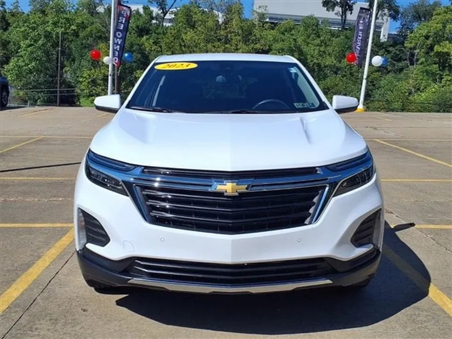 2023 Chevrolet Equinox LT photo 1