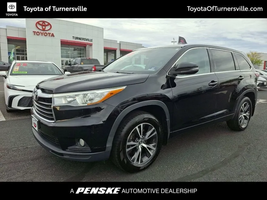 2016 Toyota Highlander XLE photo 1