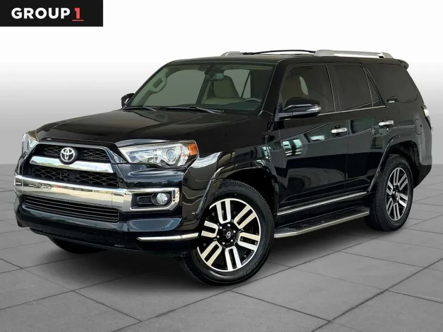 2017 Toyota 4Runner Limited photo 1