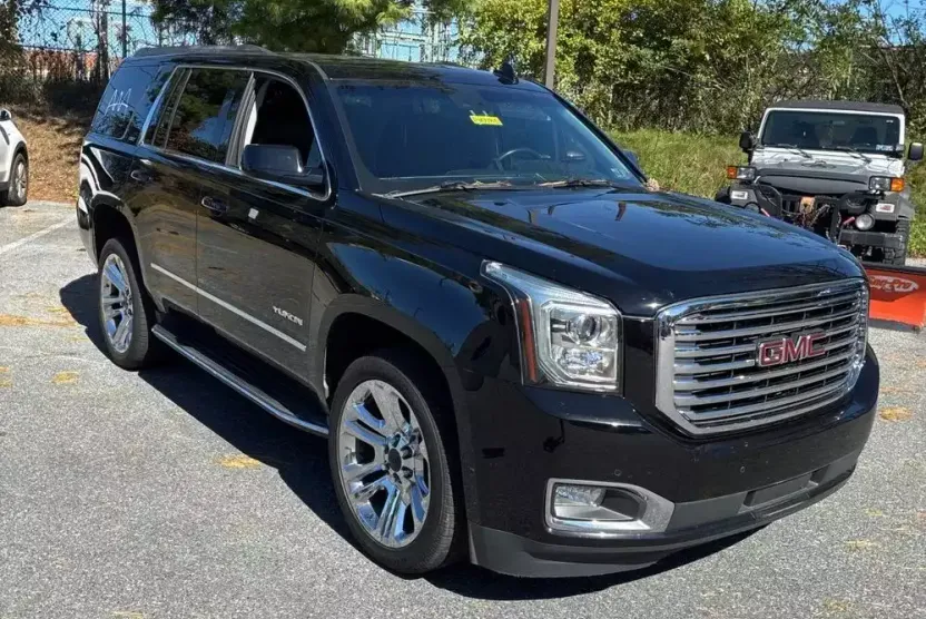 2019 Gmc Yukon SLT photo 1
