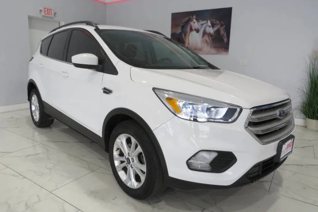 2018 Ford Escape SE photo 1
