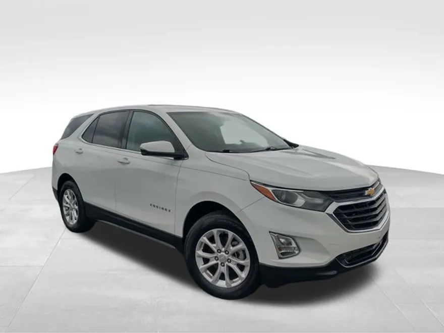 2018 Chevrolet Equinox LT photo 1