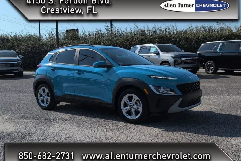 2022 Hyundai Kona SEL photo 1