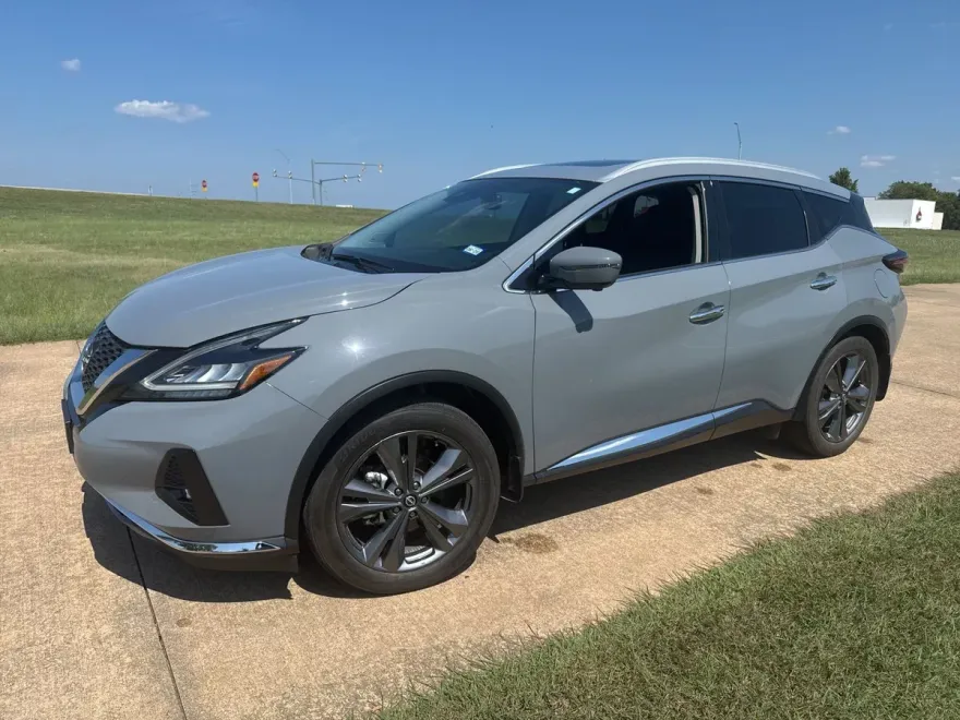 2023 Nissan Murano Platinum photo 1