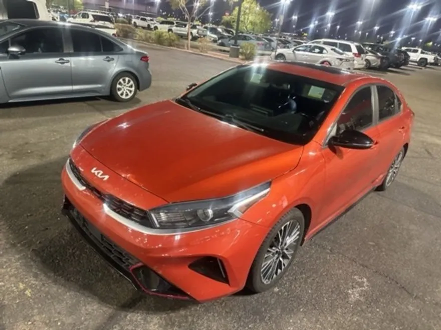 2022 Kia Forte GT-Line photo 1