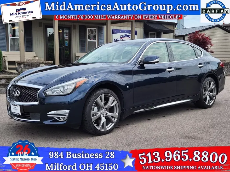2016 Infiniti Q70L photo 1