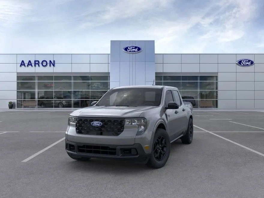 2025 Ford Maverick XLT photo 1