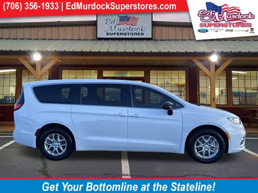 2026 Chrysler Pacifica photo 1