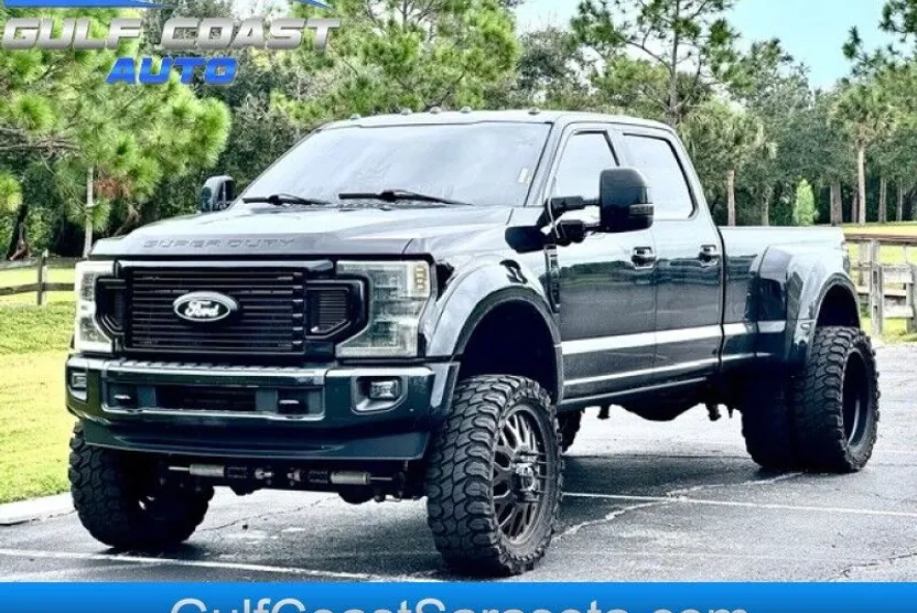 2022 Ford F-450 Lariat photo 1