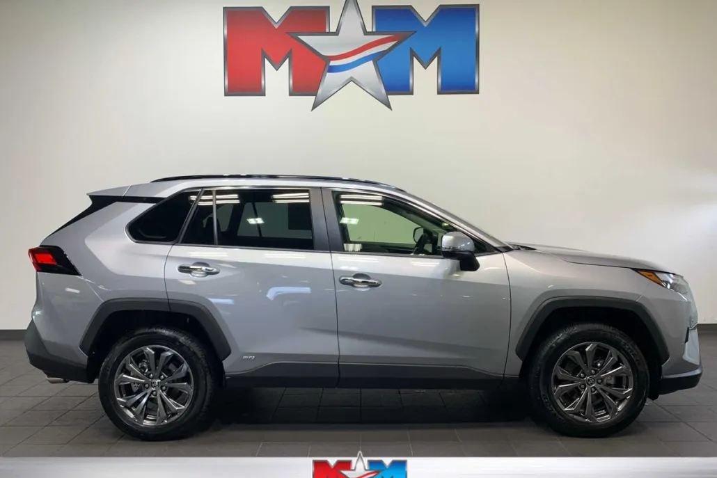 2025 Toyota RAV4 Hybrid Limited photo 1