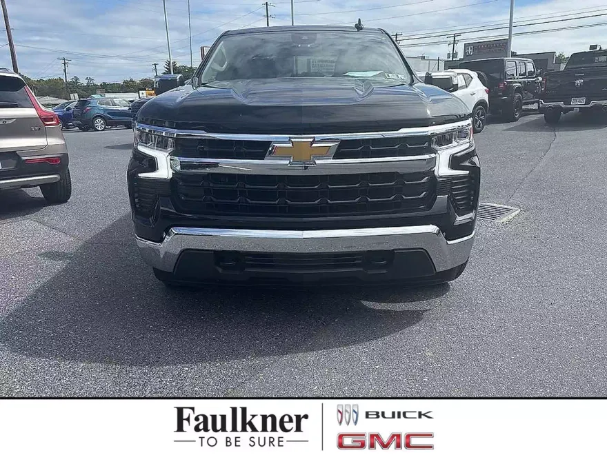 2022 Chevrolet Silverado 1500 LT photo 1