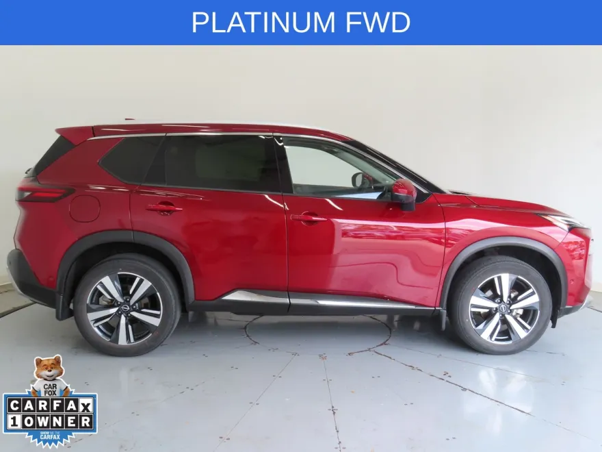2023 Nissan Rogue Platinum photo 1