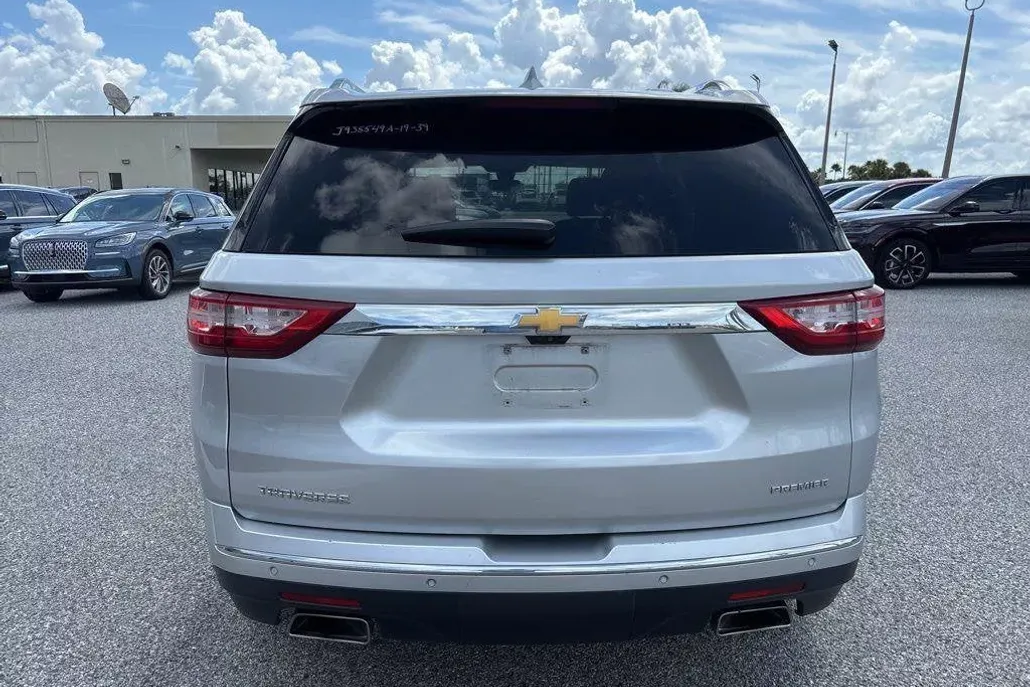 2019 Chevrolet Traverse Premier photo 1