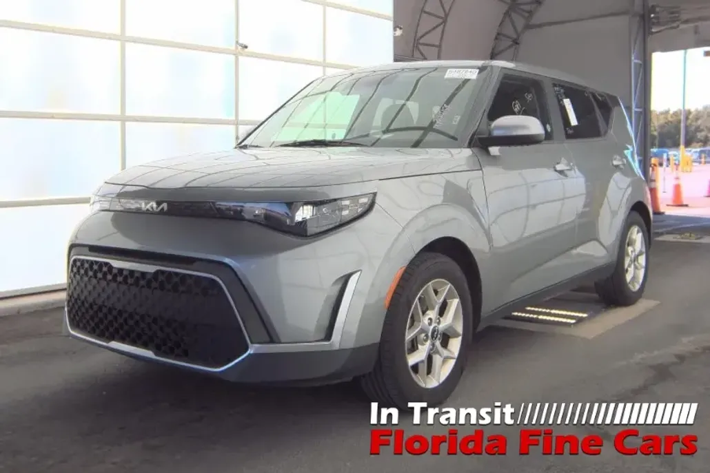 2023 Kia Soul LX S photo 1
