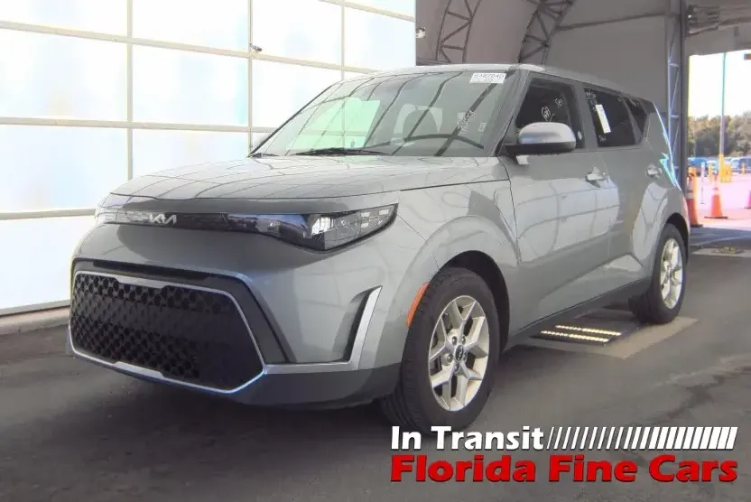 2023 Kia Soul LX S photo 1