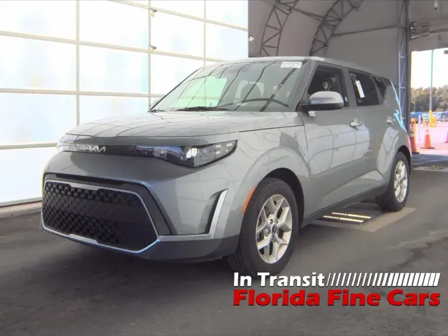 2023 Kia Soul LX S photo 1