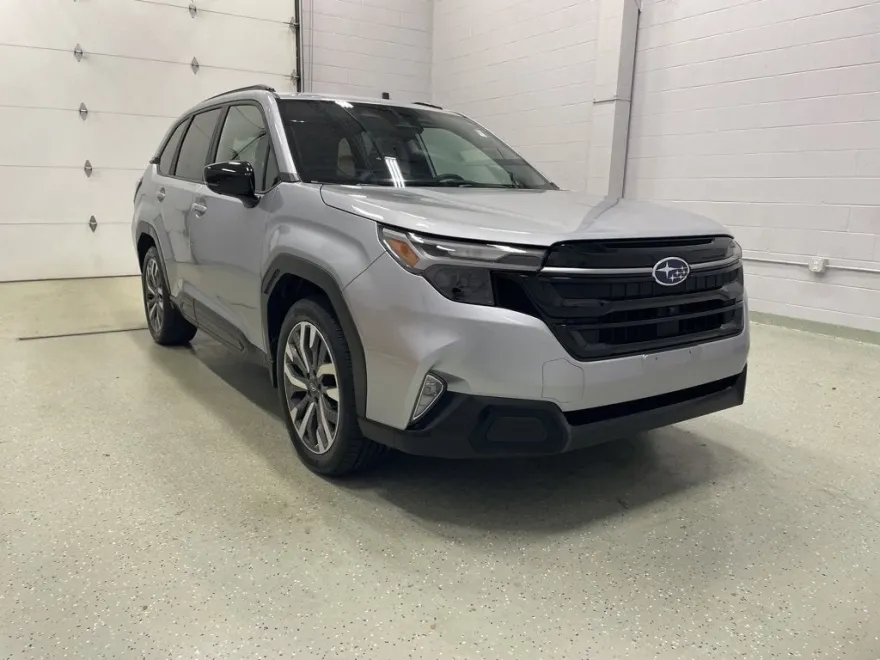 2025 Subaru Forester Touring photo 1